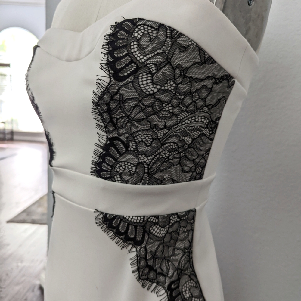 Guess lace dress size 4 - Picture 4 of 8